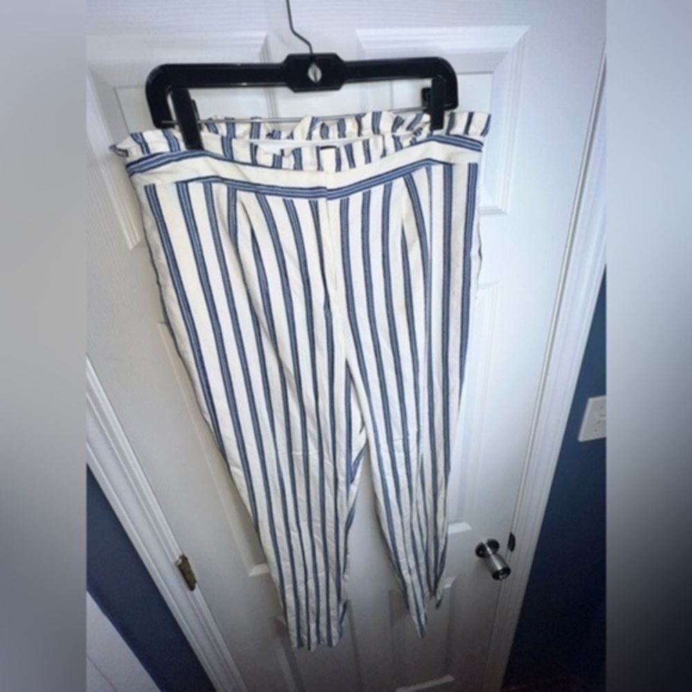 Express Women’s 12 White Blue Stripe Ankle High Rise Trouser Dress Pants 12R L